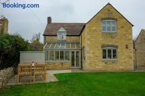 Cragie Cottage- Beautiful Cotswold stone retreat - Image 2