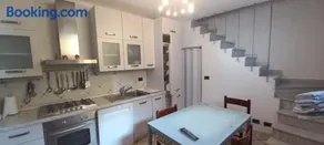 La Casa Gialla - Image 2