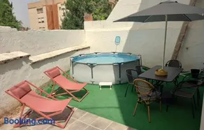 Casa con jardín, aparcamiento - Image 3