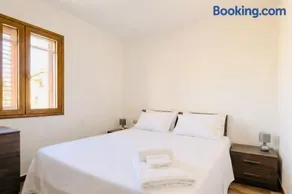 Lucia House - Image 2
