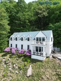 The Boat House- Water Views, Sunsets, soaker jacuzzi - Image 1