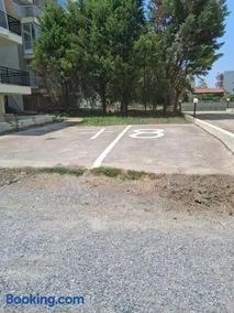 Μια ανάσα από τη θάλασσα, Αγία Τριάδα - Image 2