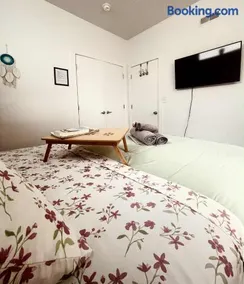Two-Bedroom Apartment Near Center City Philadelphia and Museums - Image 4