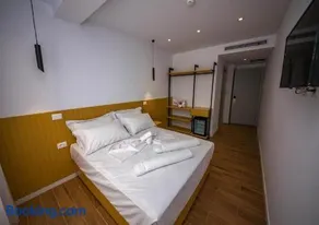 Hesperus Hotel - Image 2