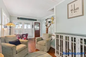 Historic Cottage Under the Oaks, Walk to Pier Village, Porch & Loft - Image 2