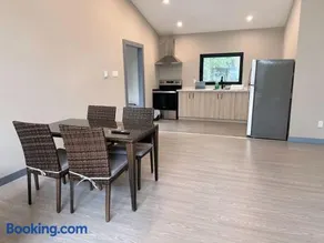 3-bedroom Lakefront Villa #2 - Image 5