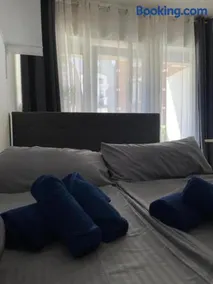 Cozy Central Apartment - Image 1