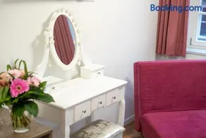 Urban Flair Hotel - Image 3