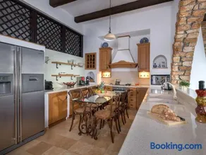holiday home, Charaki - Image 3