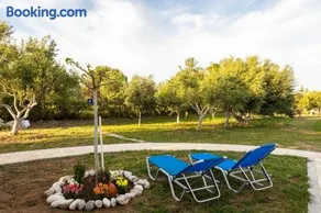 Petalidi Sunny Home One - Charming Garden Nest - Image 2