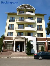Hotel Everest - Image 3