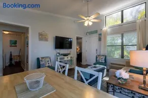 Dolphin Cove Cottage -22 & Pet Friendly! - Image 5