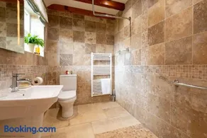 High Barn 6 bedrooms - Image 5