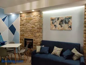 La Petite Maison - Image 1