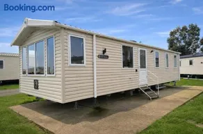 Lovely 8 Berth Caravan In Essex, At Steeple Bay Holiday Park Ref 36059A - Image 1