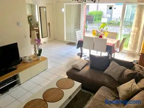 80m2-Maison des quais - parking - jardinet - Image 2
