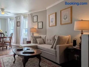 Cozy Country Stay - Image 2