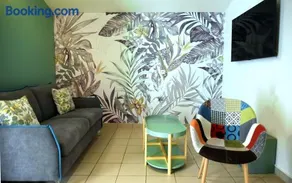 Repos et Tranquillité - Super Calme de la campagne - Clim - Grande Piscine Partagée au Sel - Déco cosy tout confort - Image 3