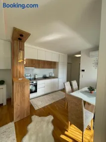 Apartman Sisters - Image 2