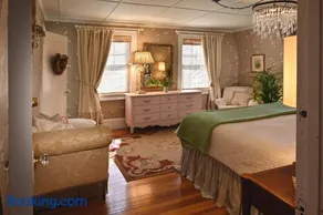 Hilltop House Bed & Breakfast - Image 3