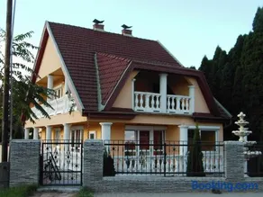 Koppi Ház - Image 1
