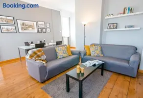Ampio, elegante apt con aria condizionata e bici gratis - Image 1