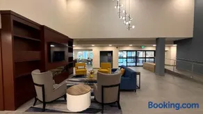 Comfort Inn & Suites - Image 1