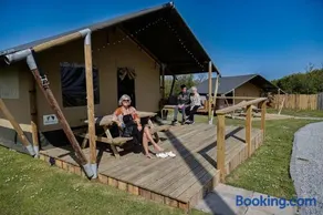 Little Pig Glamping - Image 1
