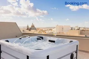 PH Jacuzzi &StunningTerrace Near Tarxien Temples - Image 3