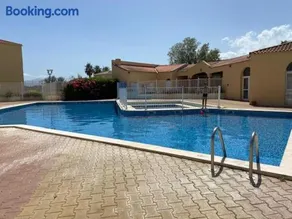 Appartement T2 pour 4 Personnes Résidence avec piscine 4EURO213 Nice apartment with swimming pool - Image 1