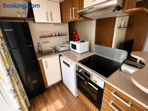 Mobiles Home XL, trois chambres, deux salles de bain, climatisation, grande terrasse pour 6 personnes - Image 2