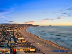 Vintage Surf Hut by Coastline Vacation Rentals - Image 3