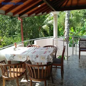 White Elephant Villa & Restaurant - Image 4