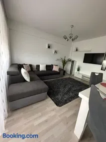 Class DeLuxe Apartments - Image 4