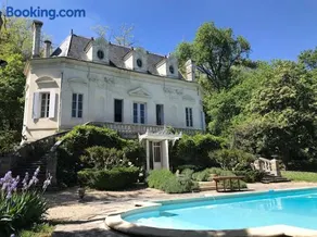 Chateau La Palue - Image 1