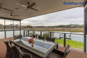 La Dolce Vita - 56 Marina Way - Image 1