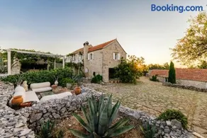 Sea View Villa with Tennis Court - Dvori sv Jurja - Image 3