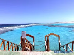 luxury Beachfront Studio- Foreign Nationals Only - Image 4