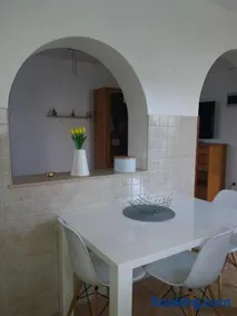 Apt Ingrid - Image 1