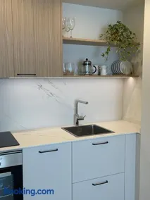 Apartamento R14 en Miño con 2 dormitorios, salón-cocina, 1 baño y zona de lavandería, situado cerca de las playas - Image 3
