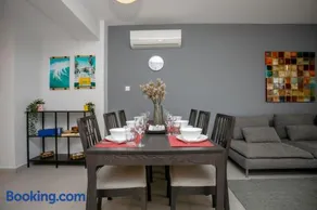Lovely & Stylish! 3BR Specious Penthouse-Serenity Skyview - Image 2