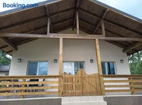 Garden Chalet - Image 2