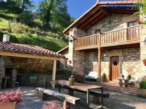 EL CURRILLO, PRECIOSA CASA RURAL AL LADO CABARCENO - Image 3