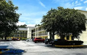 Studio Lodge of Augusta - Image 2