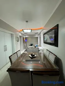 Apartamento espaçoso e aconchegante para até 10 pessoas - Image 2