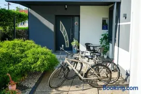 Kuća za odmor BARBARELLA - prostrani 2BR apartman, parking & WiFi - Image 1