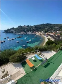 Aronis Spyros Panoramic Seaview Rooms - Image 4