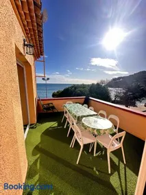 Apartamento con jardín a 11 metros de la playa. CG. - Image 2