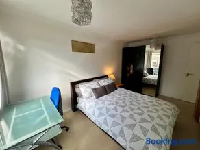 Modern 3 bedroom spacious house in Bishops Stortford near Stansted - Image 3