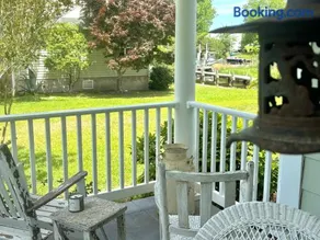 Artists Cottage on the Creek - Image 2